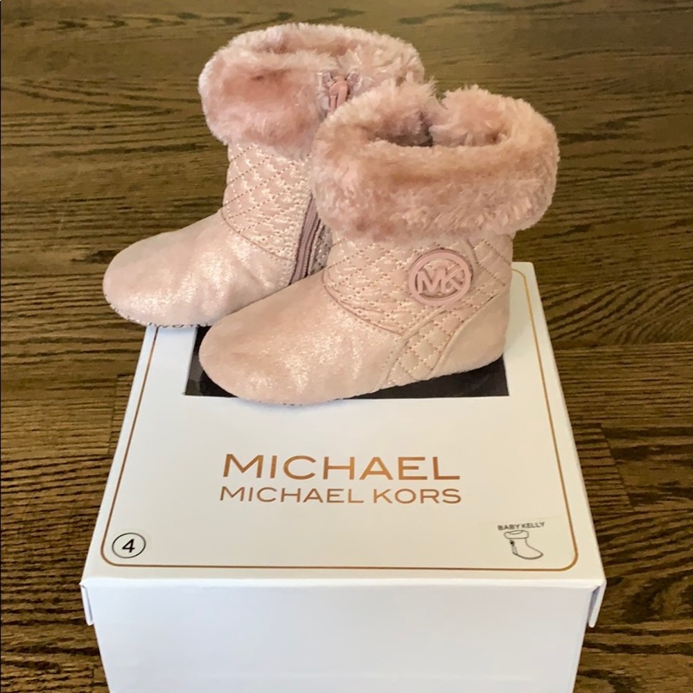 Rose Gold Michael Kors Baby Crib Boots fur size 4